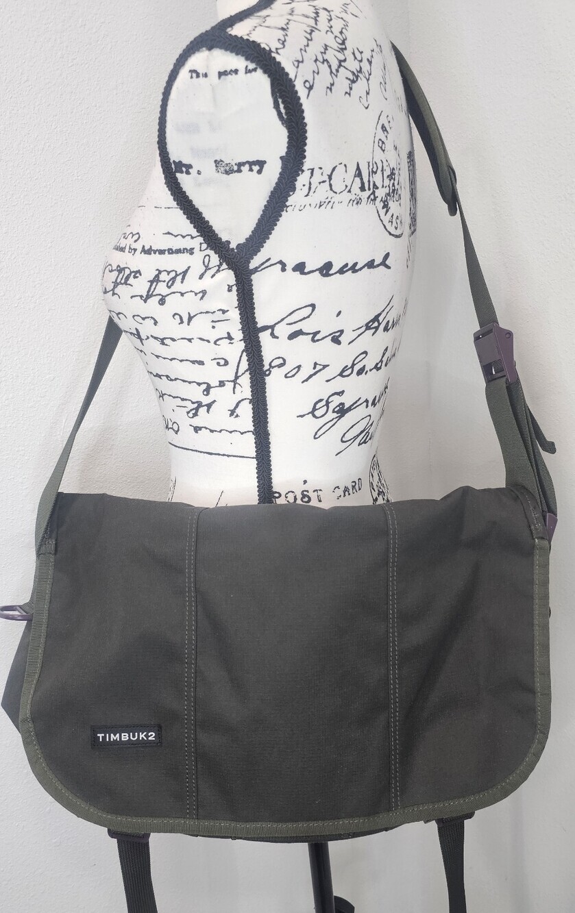 Timbuk2 Lightweight Flight Classic Messenger Bag Large Army Green Purple NEW